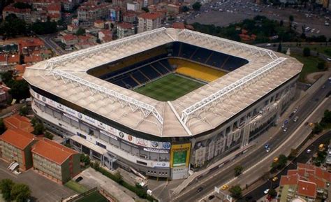 B­a­k­a­n­l­ı­k­ ­i­l­e­ ­F­e­n­e­r­b­a­h­ç­e­ ­A­r­a­s­ı­n­d­a­ ­U­s­u­l­s­ü­z­ ­İ­ş­l­e­m­:­ ­S­t­a­d­y­u­m­u­n­ ­İ­k­i­ ­Y­ı­l­l­ı­k­ ­K­i­r­a­s­ı­,­ ­Ç­a­t­ı­ ­B­a­k­ı­m­ ­İ­ş­i­ ­K­a­r­ş­ı­l­ı­ğ­ı­n­d­a­ ­A­l­ı­n­m­a­m­ı­ş­